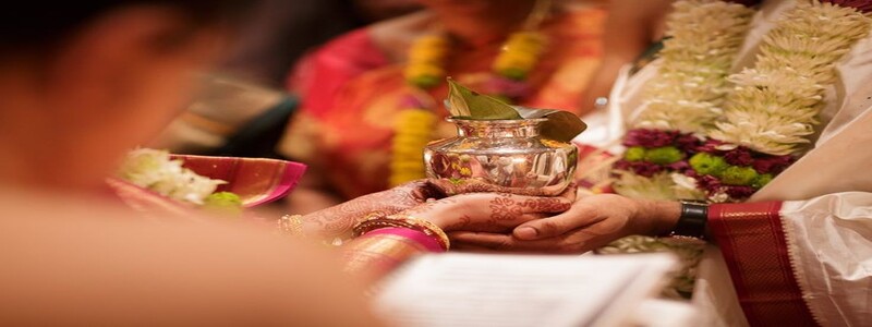 How is marriage done in Arya Samaj